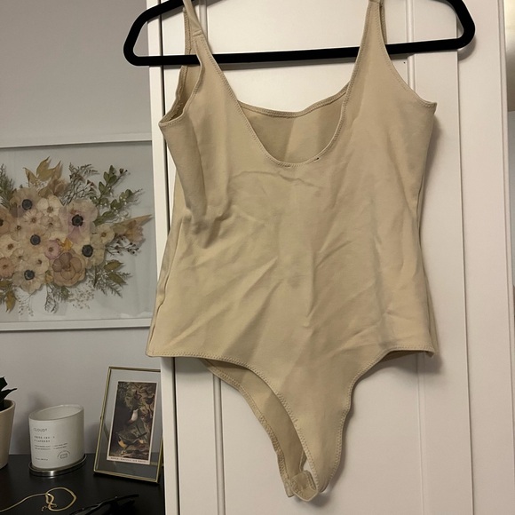 Set of Two Body Suits - Picture 4 of 6